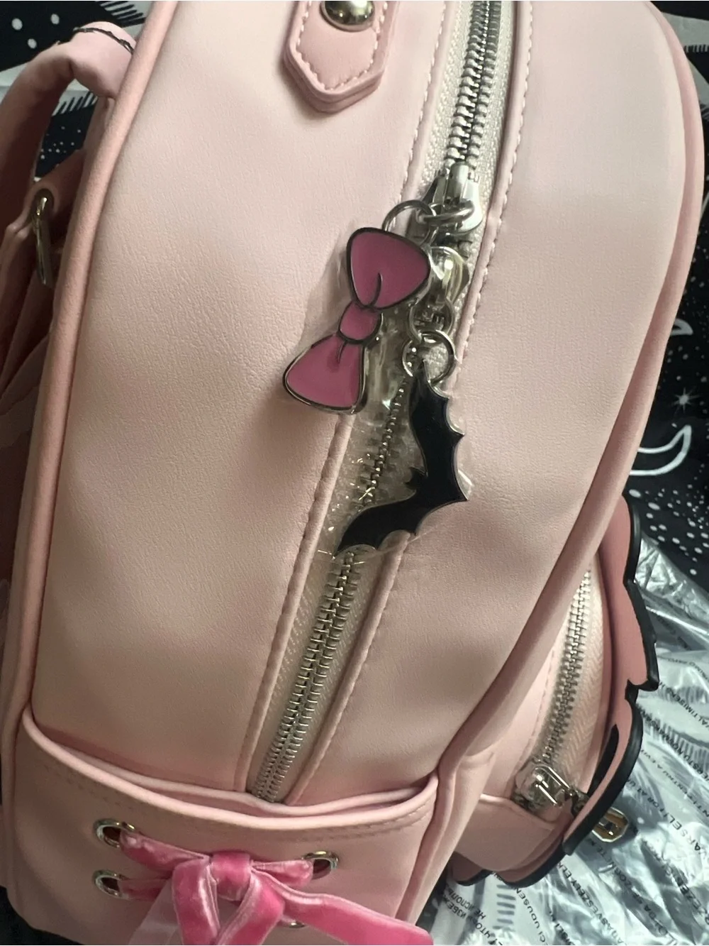 BNWT!! Exclusive! Light Up Her Universe Disney Marie Cat Witch Cauldron Backpack